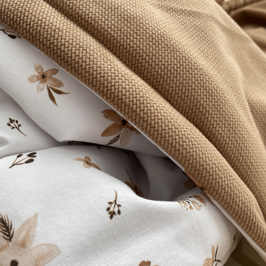 Braune Decke - Braune Blumen