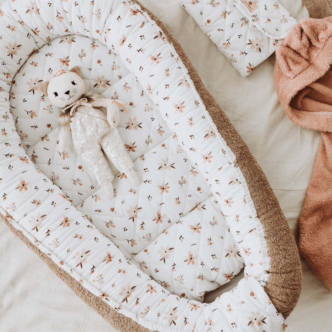 Babynest - Braune Blumen